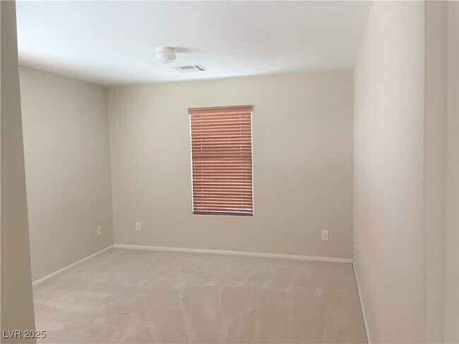 Building Photo - 12065 Hathaway Pines Dr
