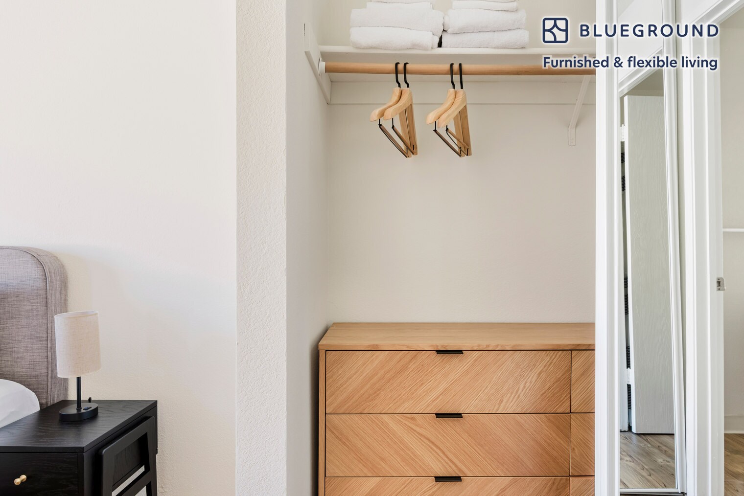 Building Photo - 1600 Villa St