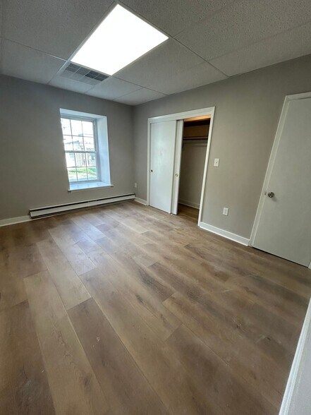 Building Photo - 116 N Bellevue Ave
