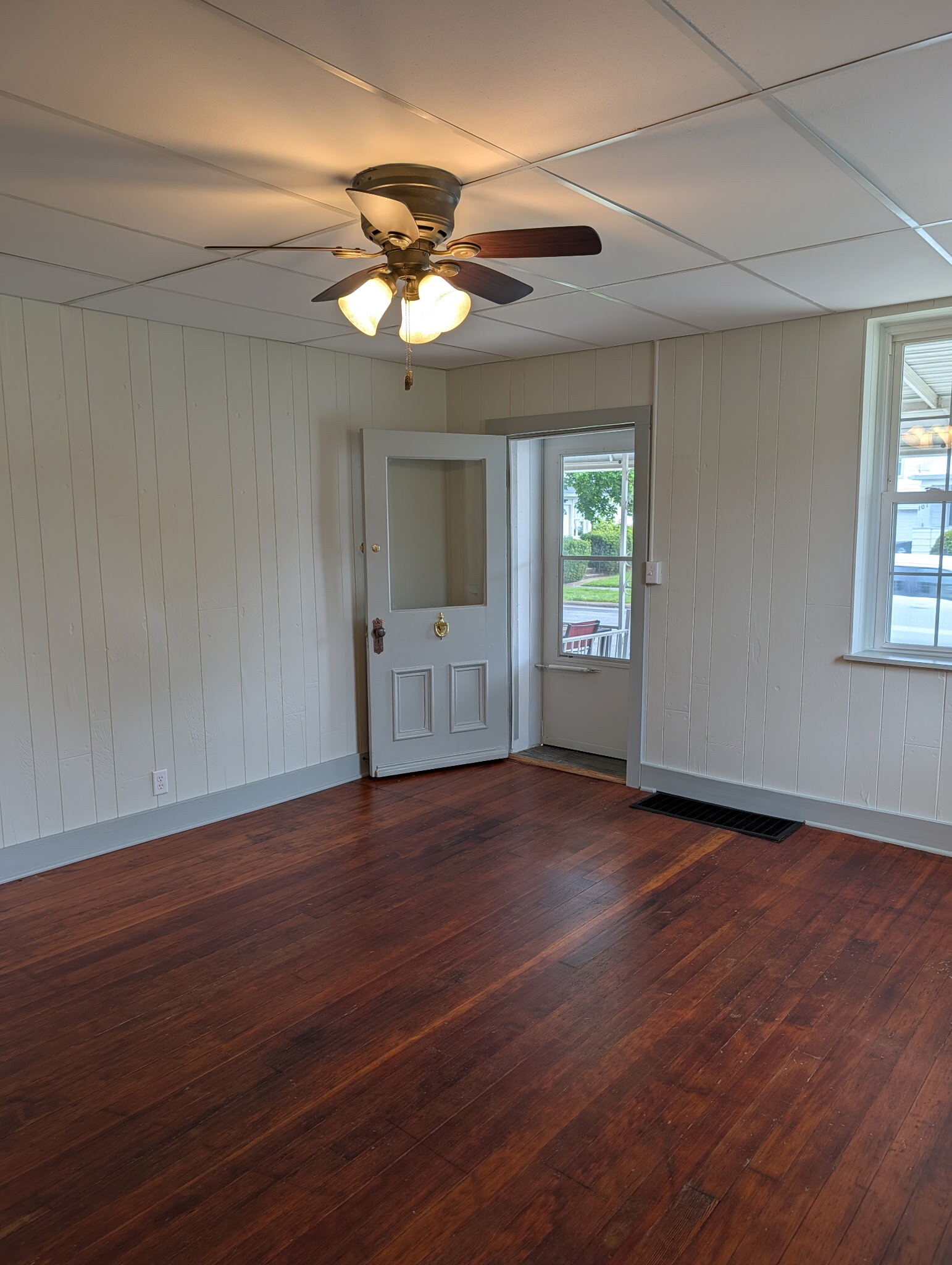 Living Room - 104 Melmore St