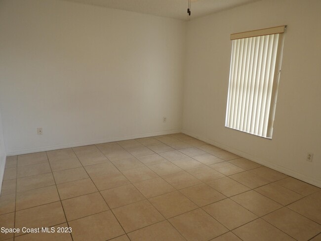 Building Photo - 1420 Denali St SE