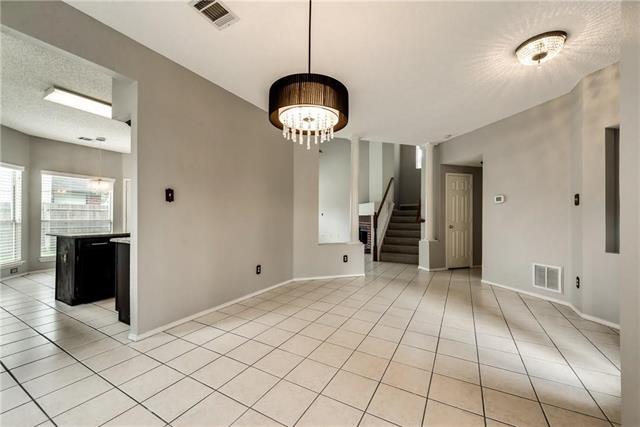Building Photo - 6805 Hickory Creek