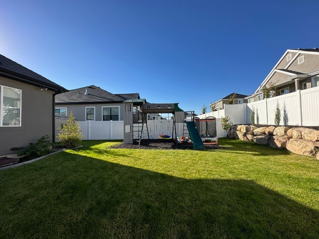 Building Photo - 8324 S Jayson Bend Dr