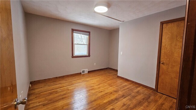 Building Photo - 56 Artillery Ln