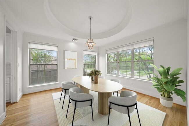 Building Photo - 9714 Braesmont Dr