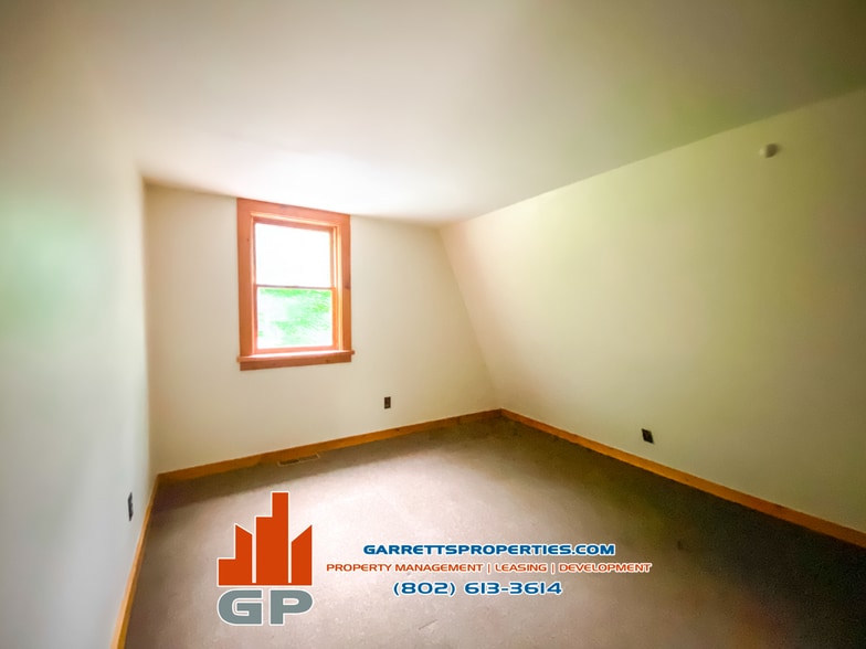 Building Photo - 140 W Hill Rd