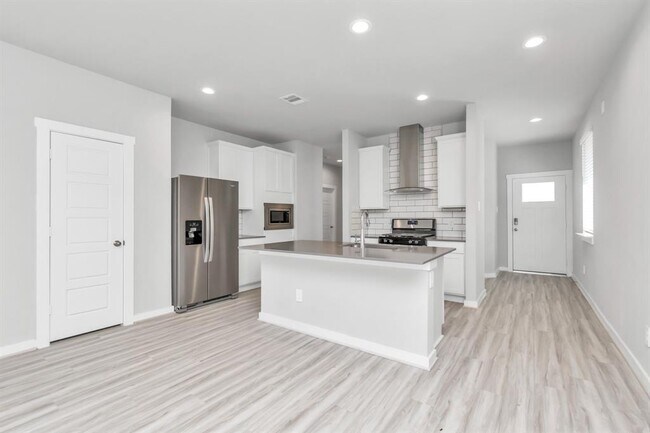 Building Photo - 3020 Gunnersbury Dr