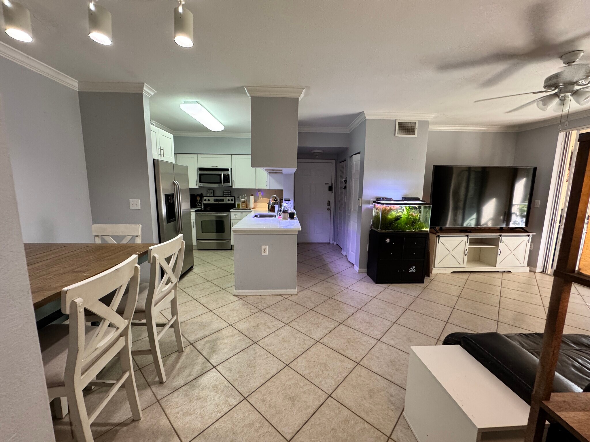 Building Photo - 6556 Emerald Dunes Dr