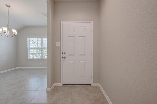 Building Photo - 2206 Mirror Ridge Ct