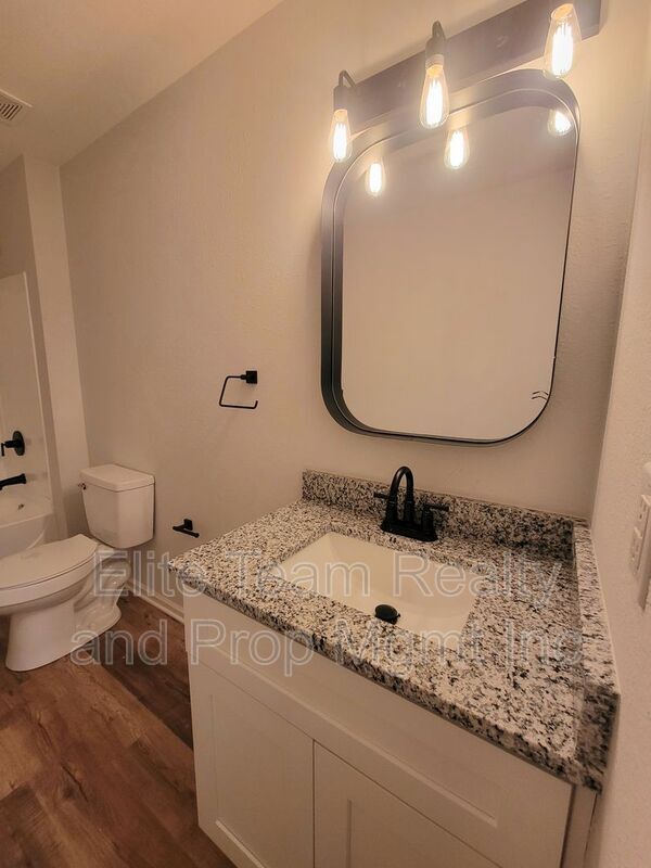 Building Photo - 5709 Kelden Walker Ln