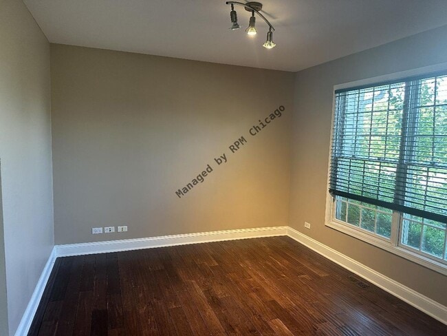 Building Photo - 5490 Fox Path Ln