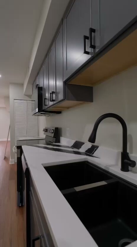 Building Photo - Ely Place