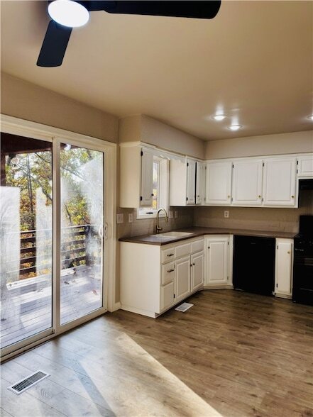 Building Photo - 9 Brighstone Ln