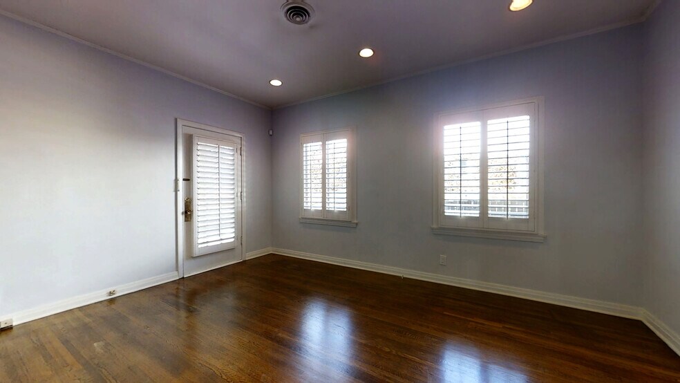 Building Photo - 123 N La Jolla Ave