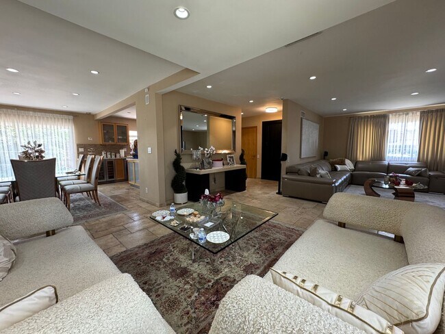 Building Photo - Luxurious Oasis with Resort-Style Pool and...