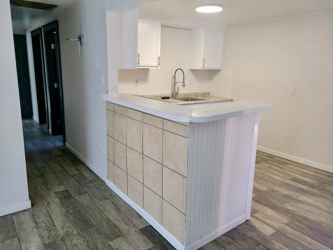 Building Photo - Beautiful 3 Bedroom Home Ready for immediate Move in!