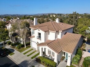Building Photo - Spectacular Home in the Heart of Encinitas