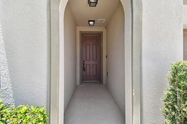 Entry - 10606 Laguna Plains Dr