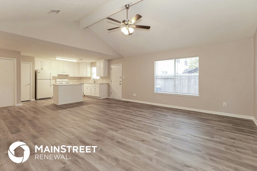 Building Photo - 16360 Hidden River Ct