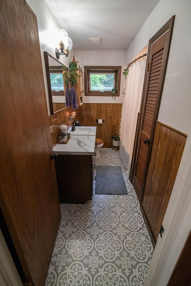 Building Photo - 81 Appleton Rd