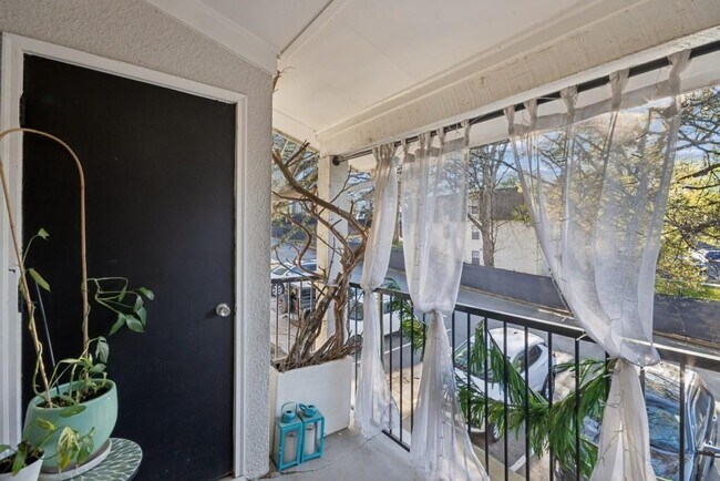 Building Photo - 1150 Collier Rd NW