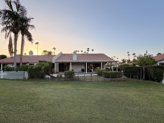 Building Photo - 39196 Sweetwater Dr