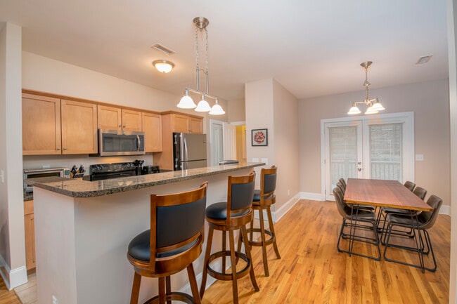 Building Photo - 106 Walnut St