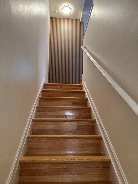 Building Photo - 4630 Dillon St