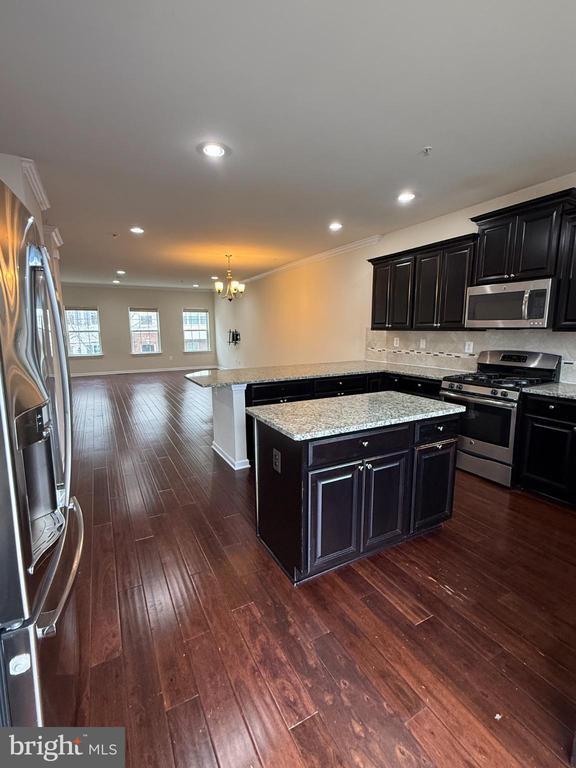 Building Photo - 7018 Foxton Way