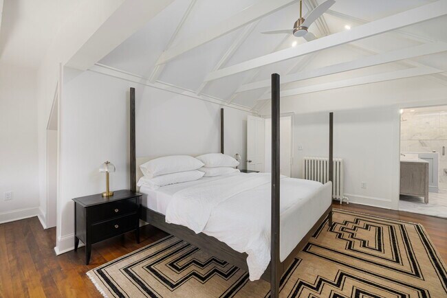 Building Photo - 23 Mt Vernon St