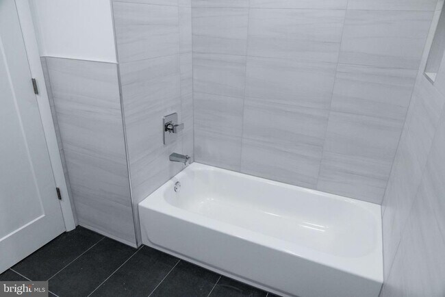 Building Photo - 7248 Rising Sun Ave