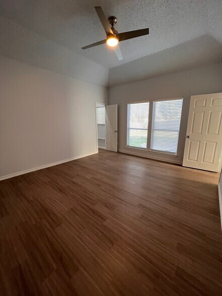 Building Photo - 808 Xavier Dr