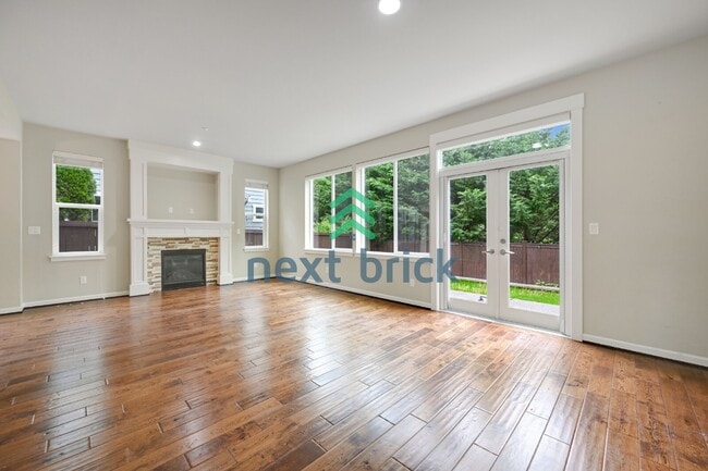 Building Photo - "Charming 4-Bedroom Retreat in Redmond: Spacious 2,540 Sq Ft Home with 2.5 Baths!"
