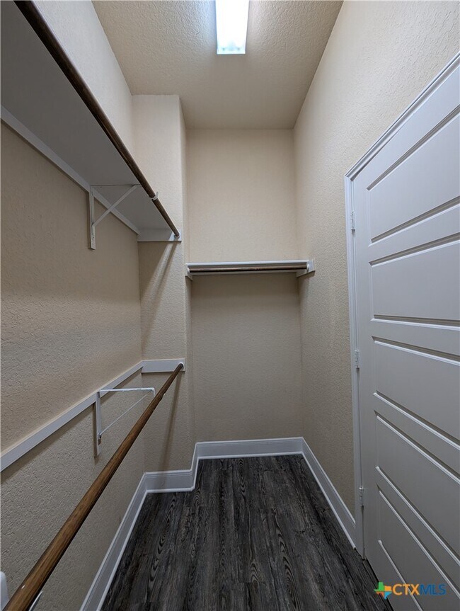 Building Photo - 1227 FM306