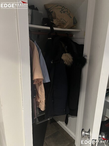 Building Photo - 2 Hingham St