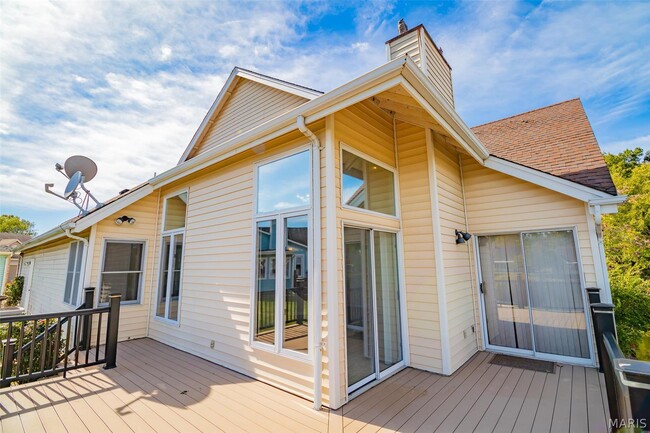 Building Photo - 3309 Lower Lakes Estates Dr