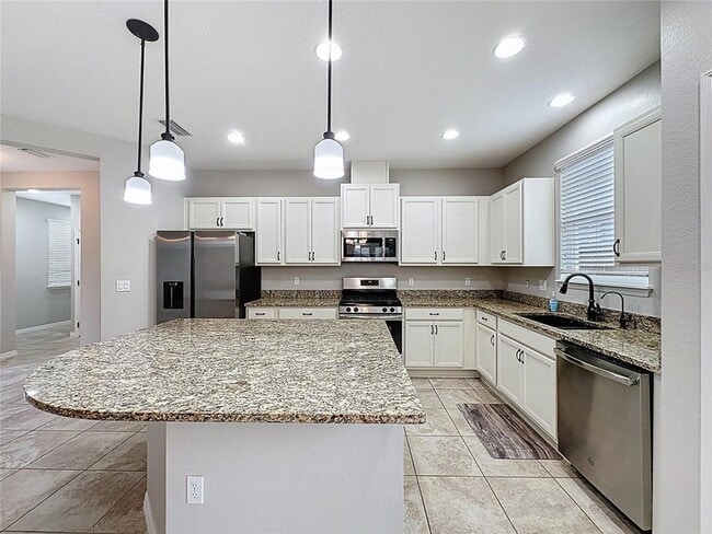 Building Photo - 345 Alcove Dr