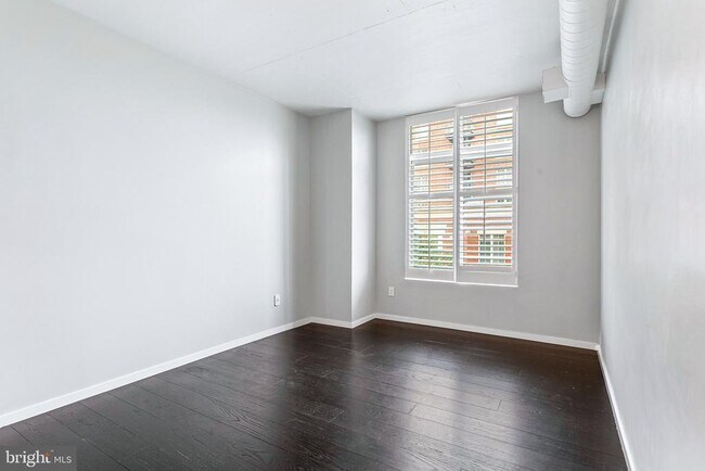 Building Photo - 1205 N Garfield St