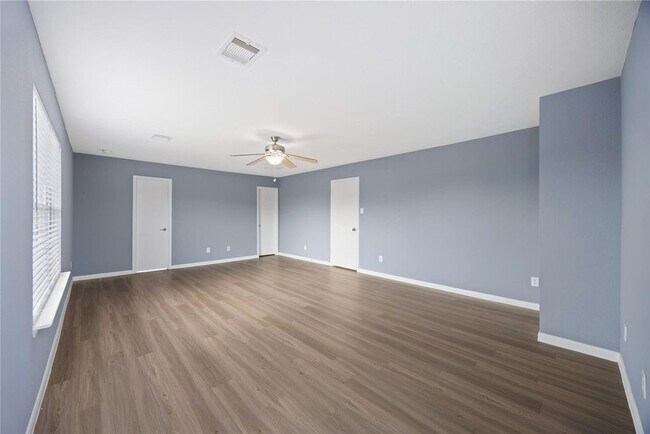 Building Photo - 8143 Sanders Forest Ct