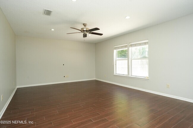 Building Photo - 348 W Tropical Trce