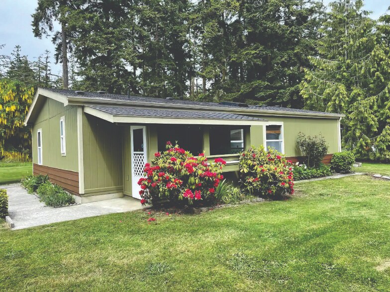 Primary Photo - 2026 W Briarwood Dr