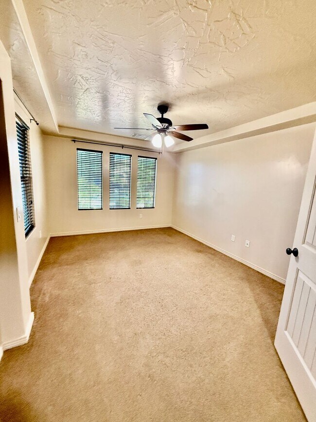 Building Photo - Six-Bedroom Home Includes Casita and RV Parking
