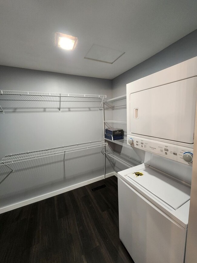 Building Photo - Beautiful 3-bedroom, 2-bathroom home in Be...