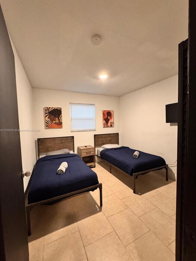 Building Photo - 20600 SW 118th Pl