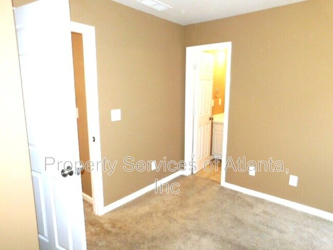 Building Photo - 1795 Devon Dr