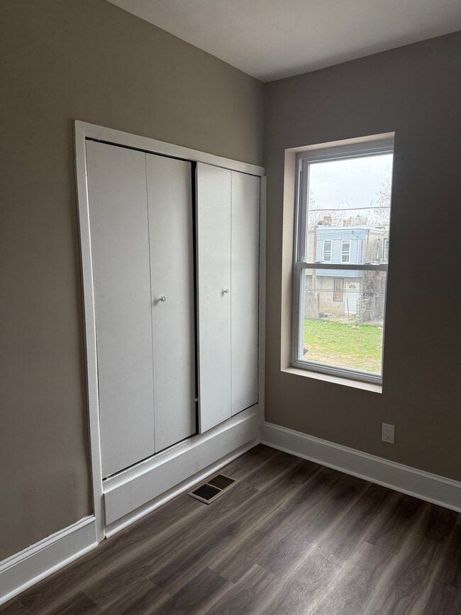 Building Photo - 2329 N Cleveland St