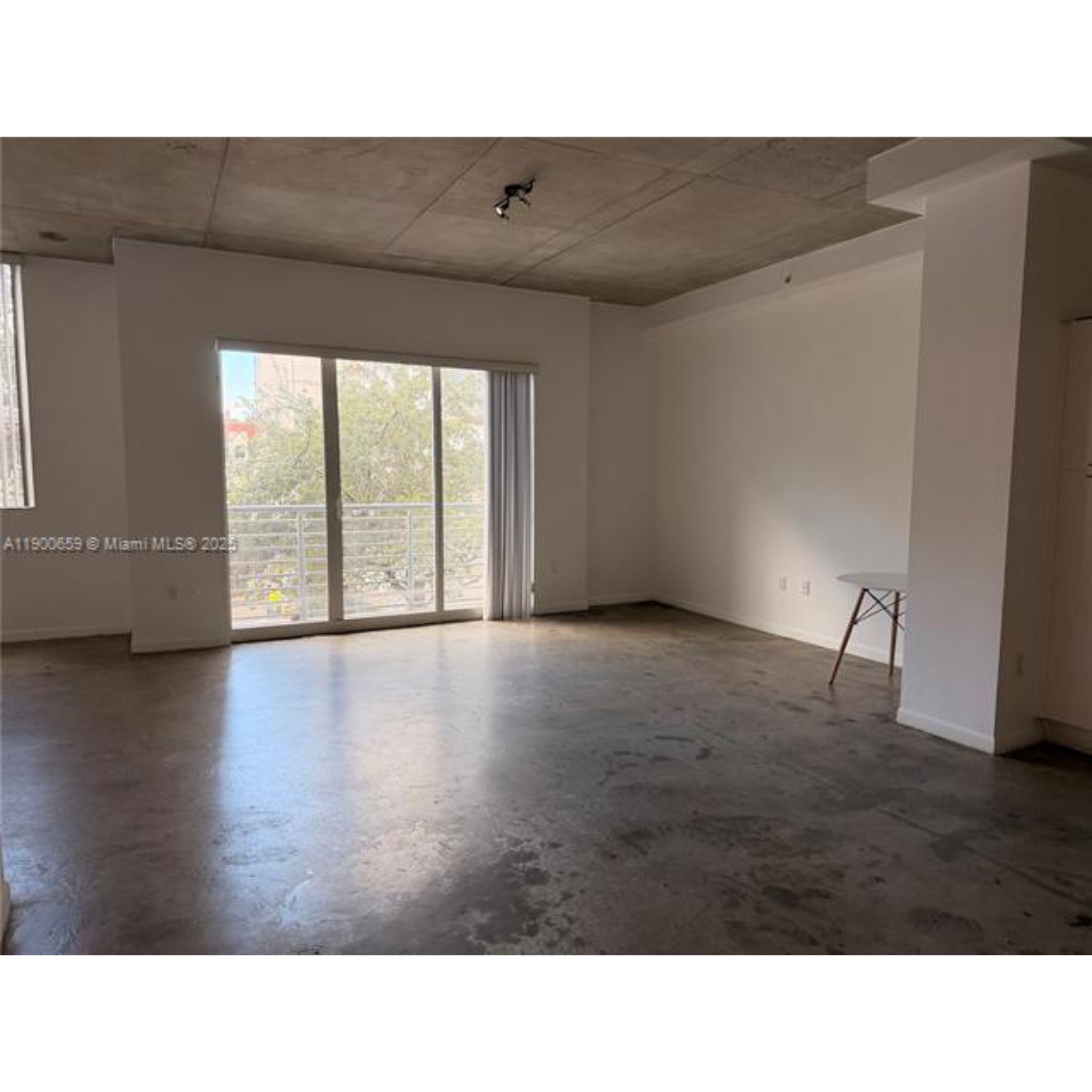 Building Photo - 133 NE 2nd Ave