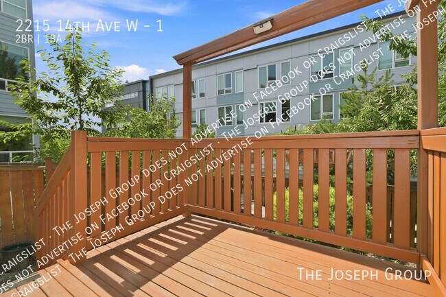 Building Photo - 2215 14th Ave W