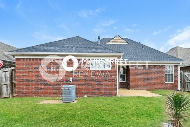 Building Photo - 3 Bedroom Pet-Friendly Home in Olive Branc...