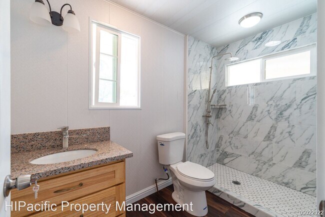 Building Photo - 2 br, 1 bath House - 87-346 Hakimo Rd B